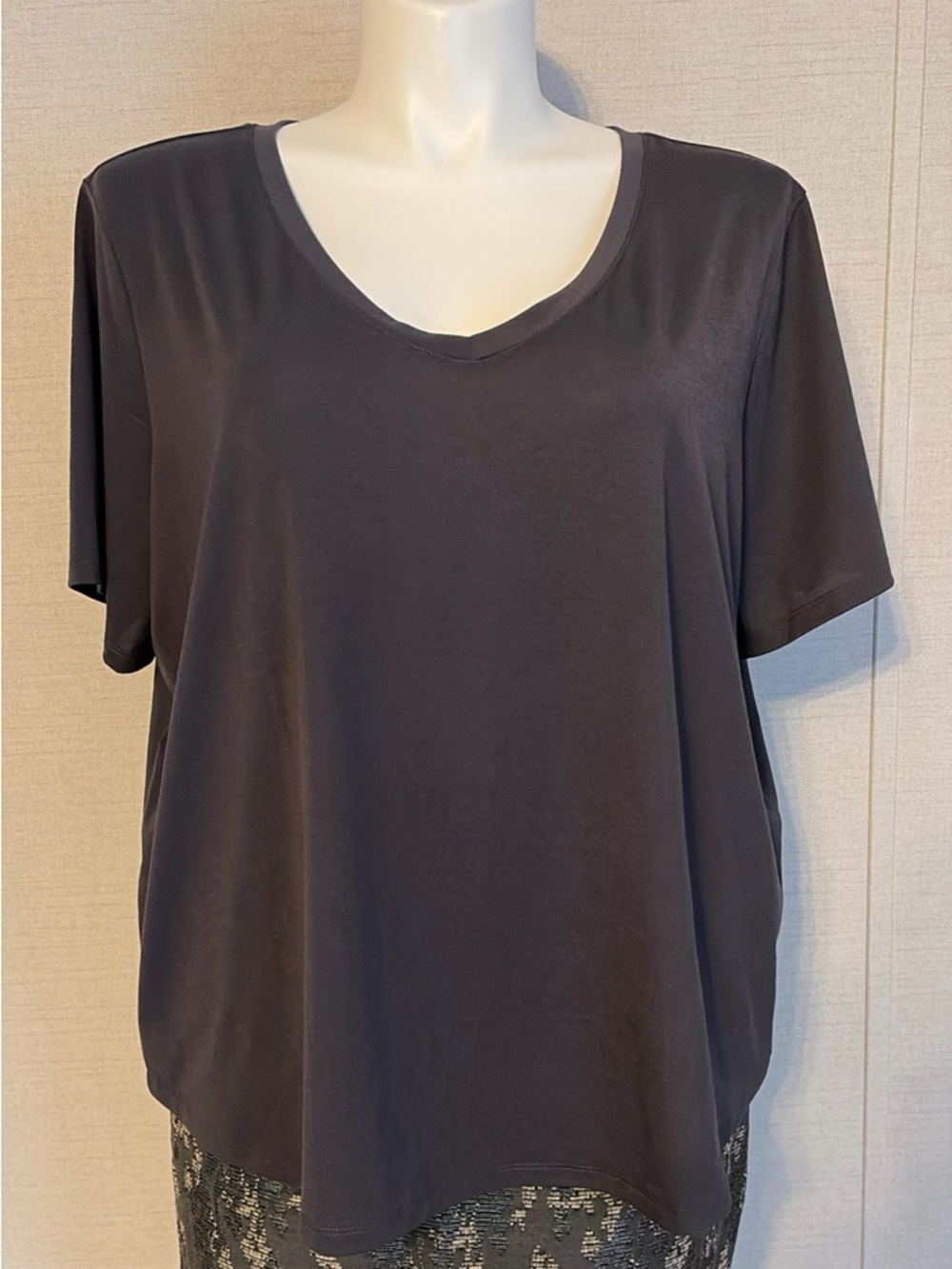Women’s 3XL Mercer+Mettle Athletic Feel V-Neck Tee